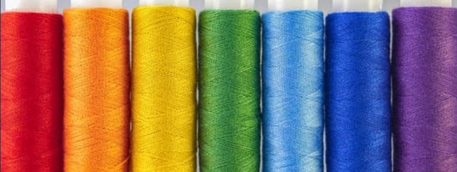 Multiple colors of yarn in a row